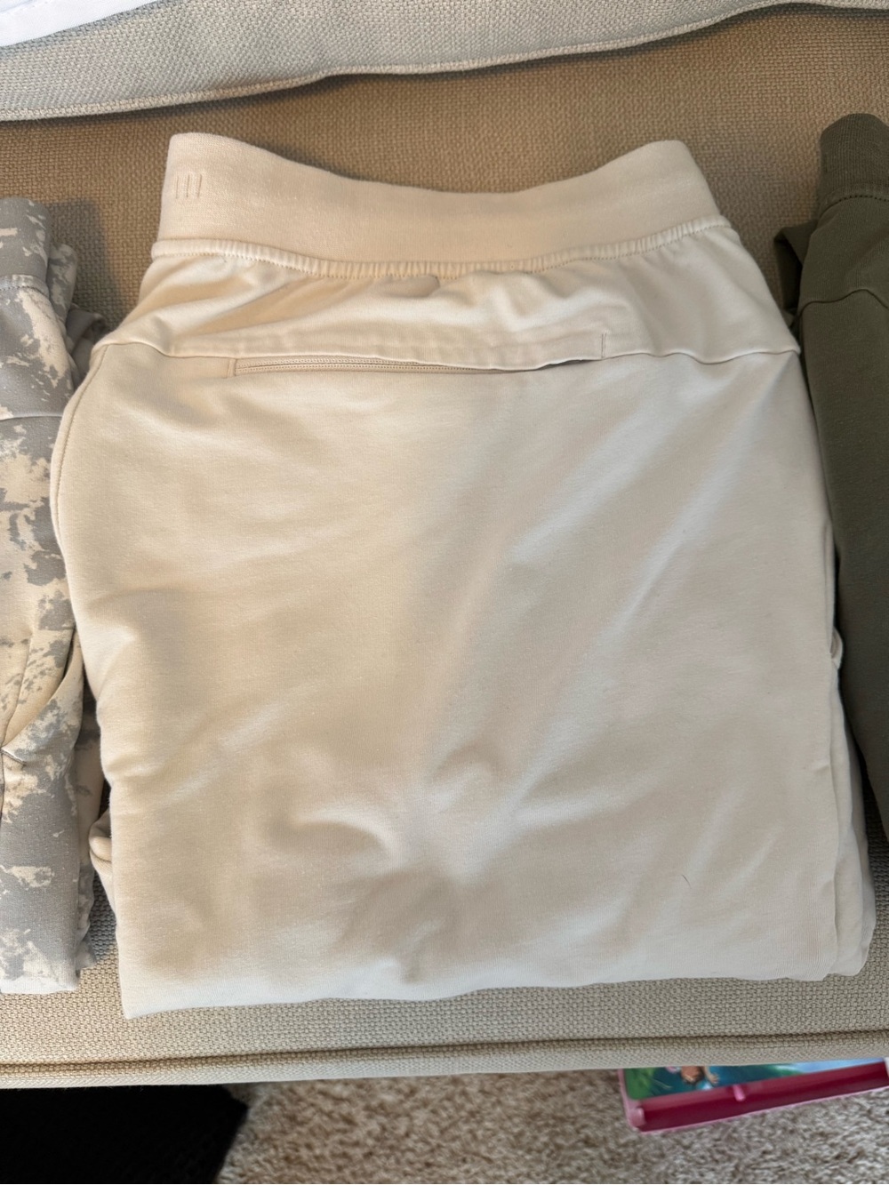 Lululemon city sweat jogger. White opal. Xxl. Zipper.